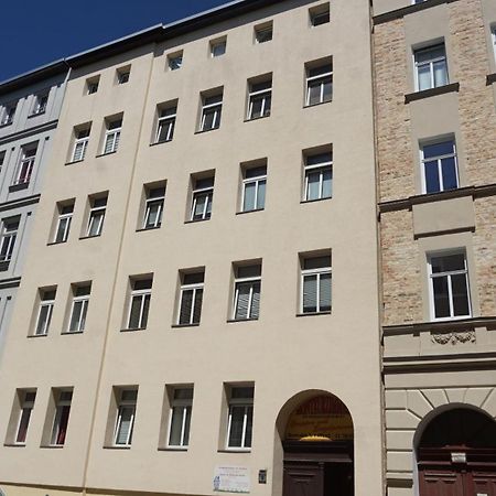Hostel Im Medizinerviertel Halle  Εξωτερικό φωτογραφία