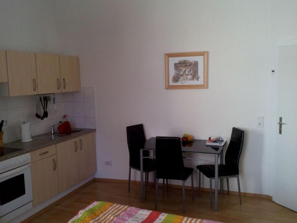 Hostel Im Medizinerviertel Halle  Δωμάτιο φωτογραφία