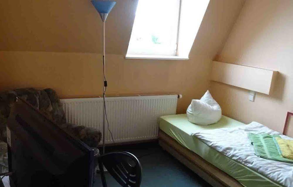 Hostel Im Medizinerviertel Halle  Εξωτερικό φωτογραφία